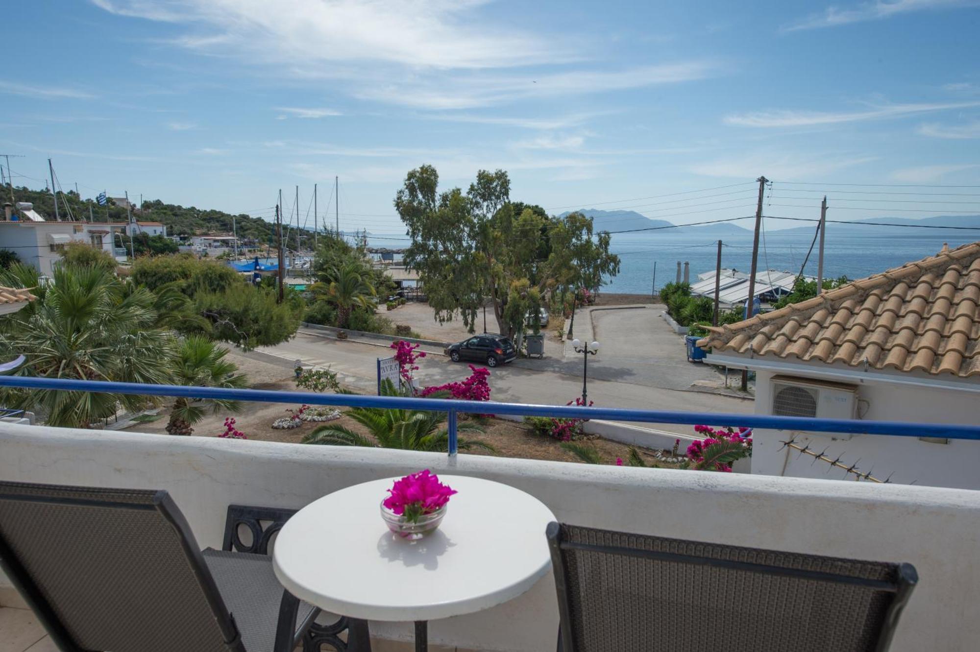 Hotel Avra Nea Epidhavros Bagian luar foto