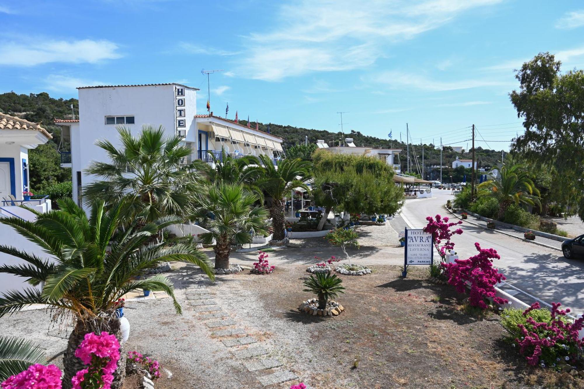 Hotel Avra Nea Epidhavros Bagian luar foto