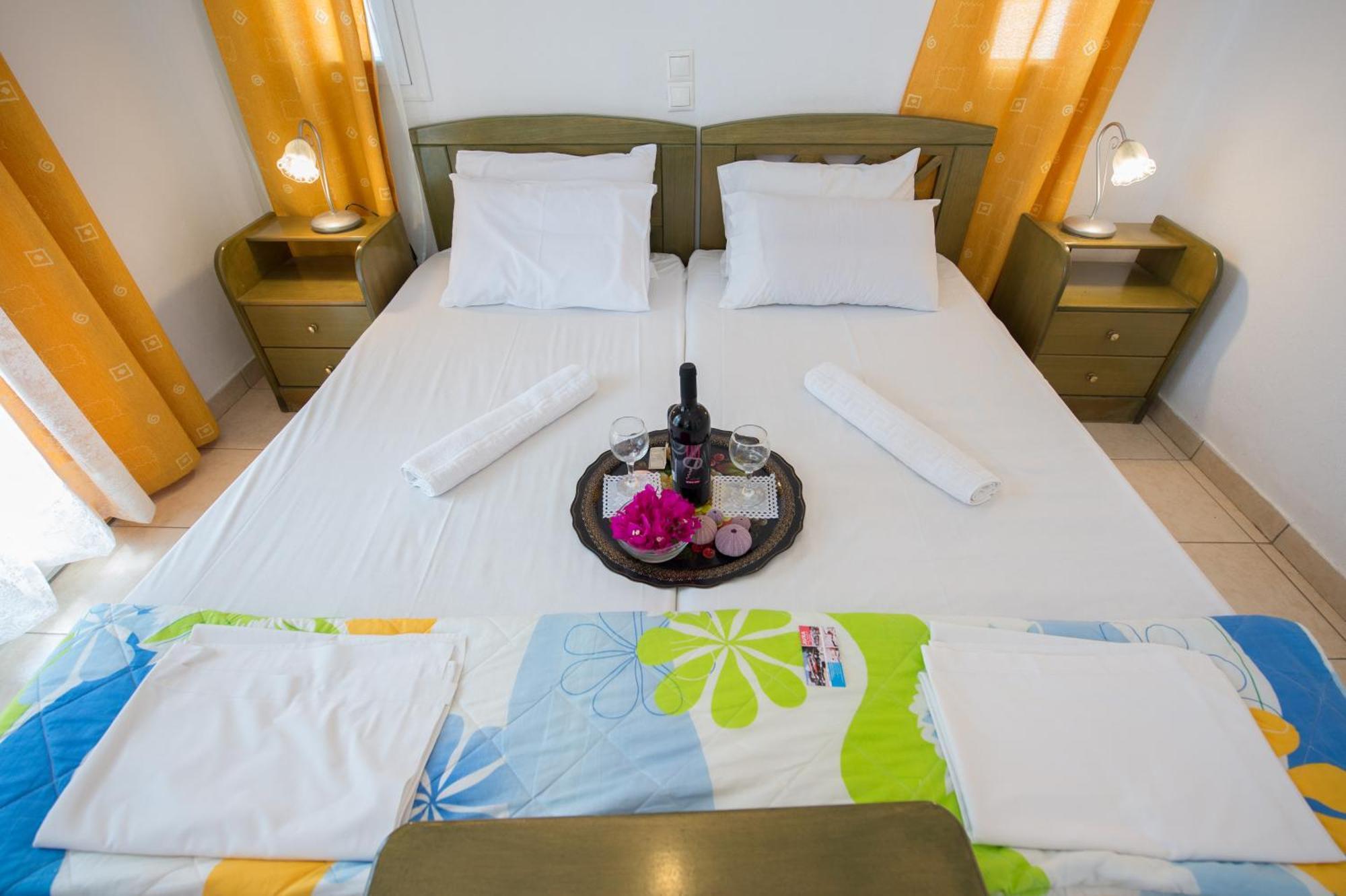 Hotel Avra Nea Epidhavros Bagian luar foto