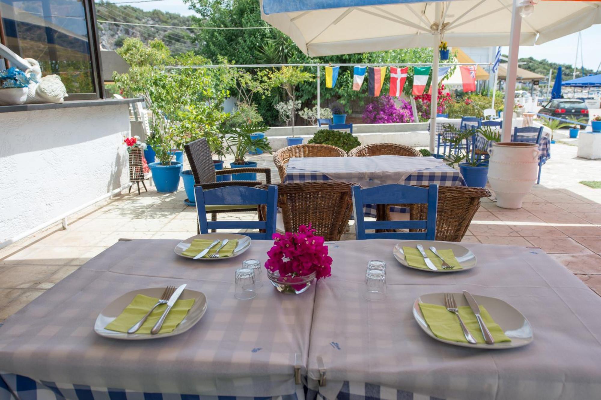 Hotel Avra Nea Epidhavros Bagian luar foto