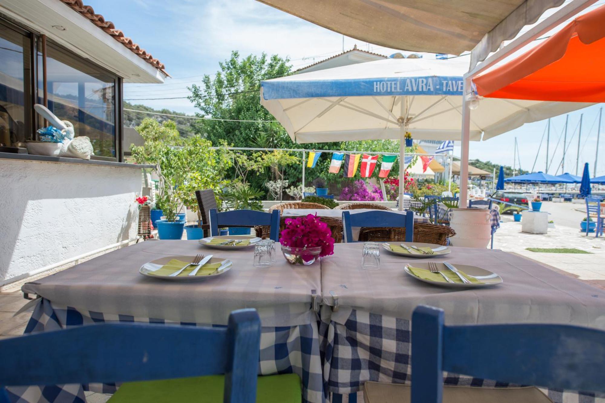 Hotel Avra Nea Epidhavros Bagian luar foto