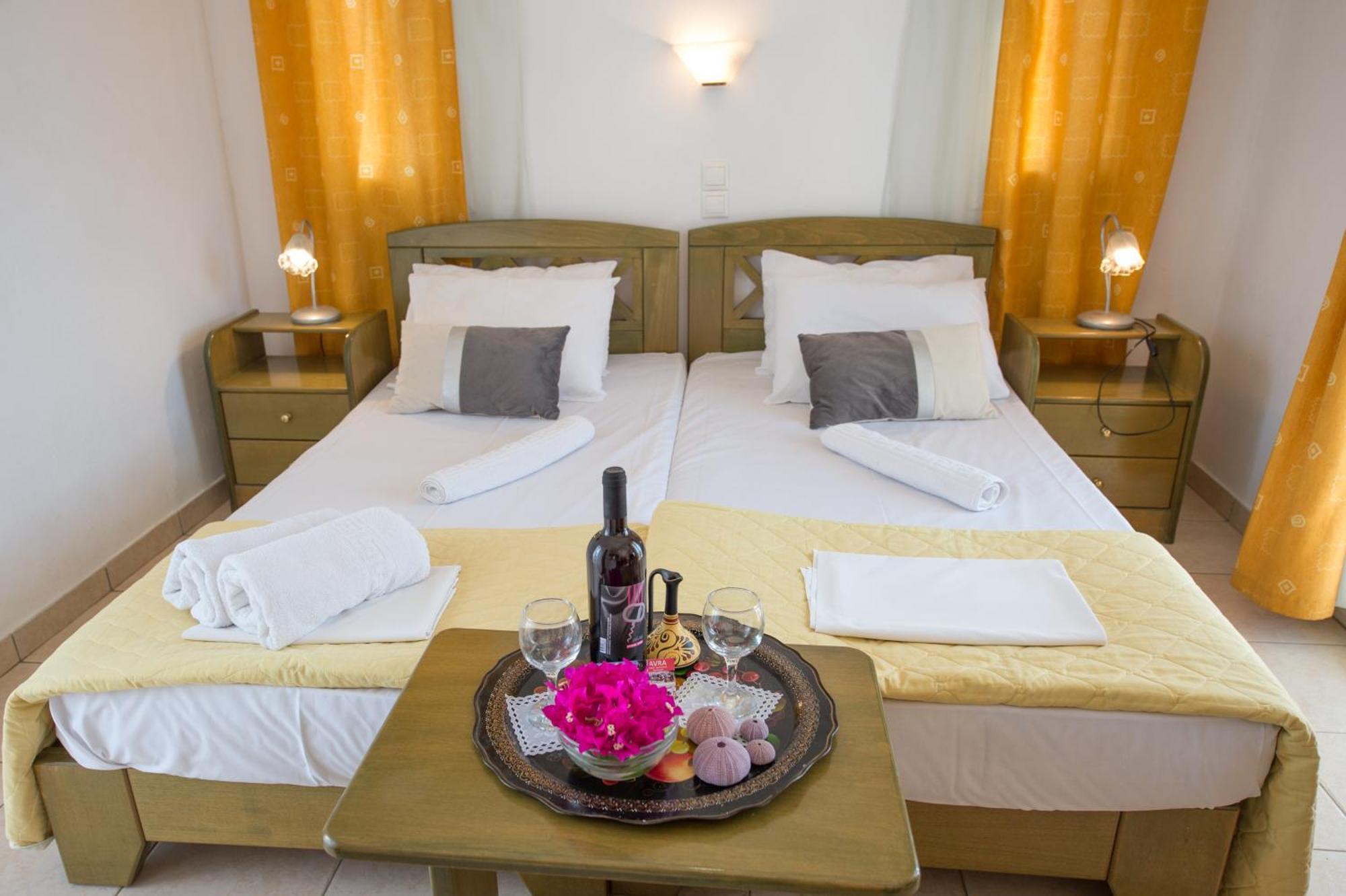 Hotel Avra Nea Epidhavros Bagian luar foto