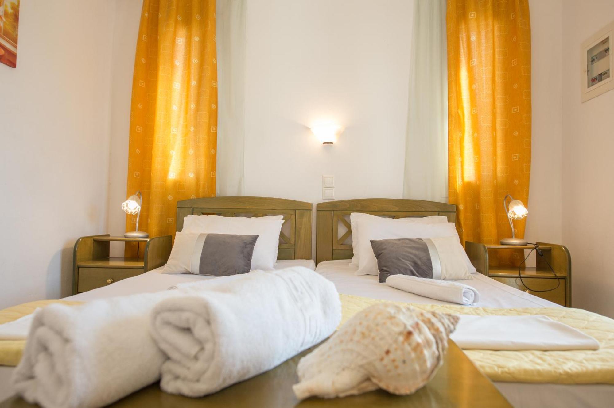 Hotel Avra Nea Epidhavros Bagian luar foto