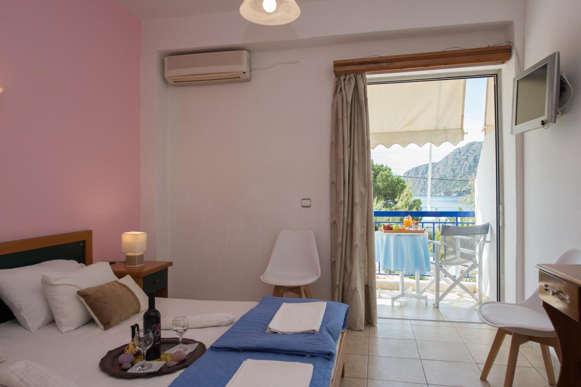 Hotel Avra Nea Epidhavros Bagian luar foto