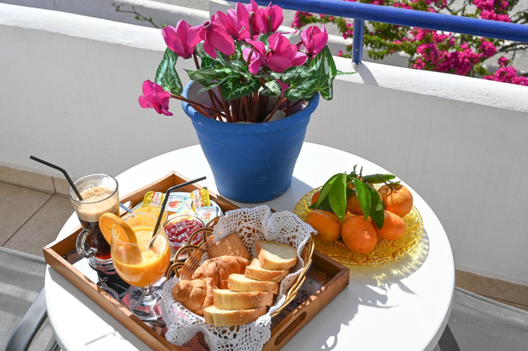 Hotel Avra Nea Epidhavros Bagian luar foto