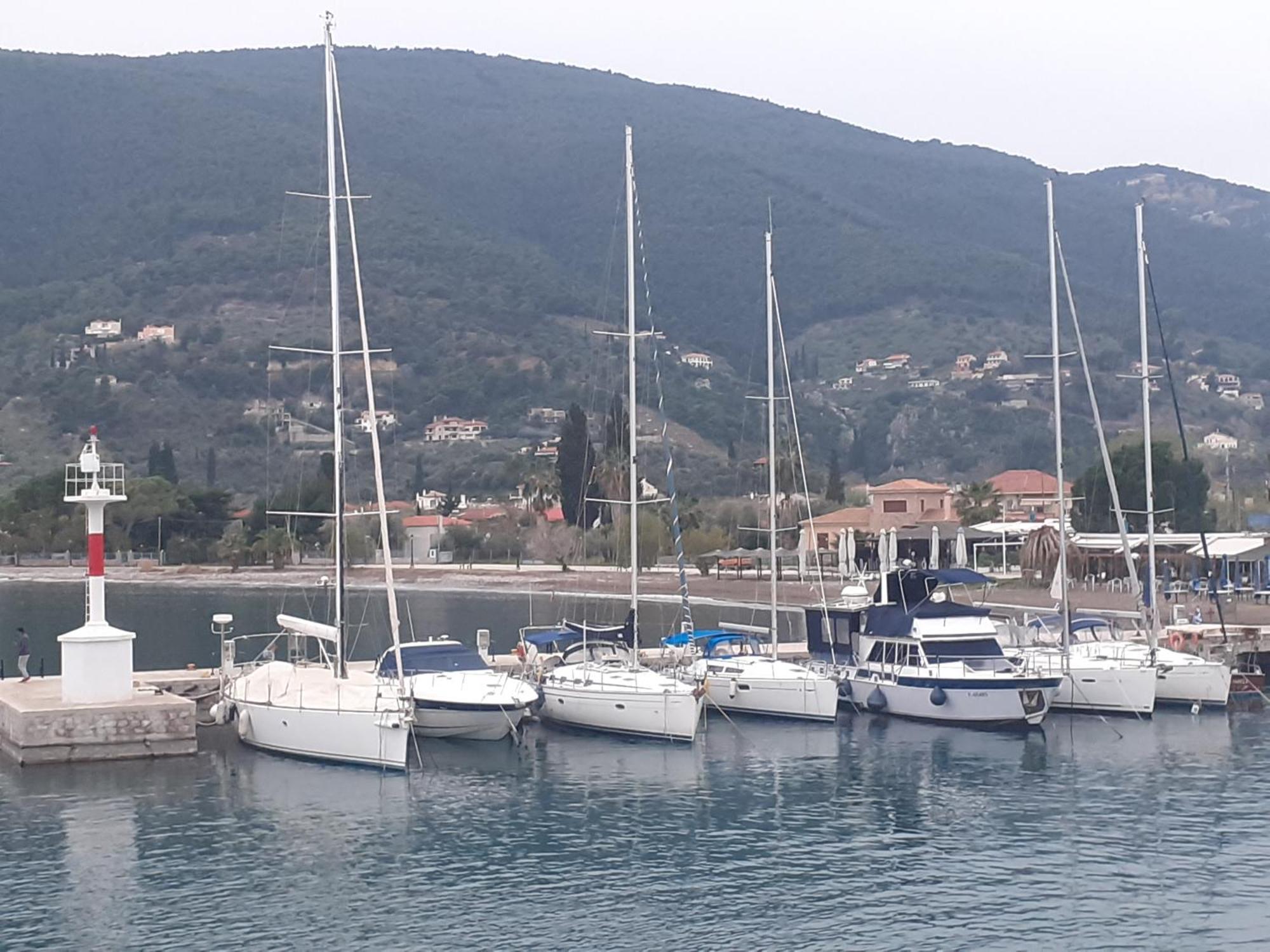 Hotel Avra Nea Epidhavros Bagian luar foto