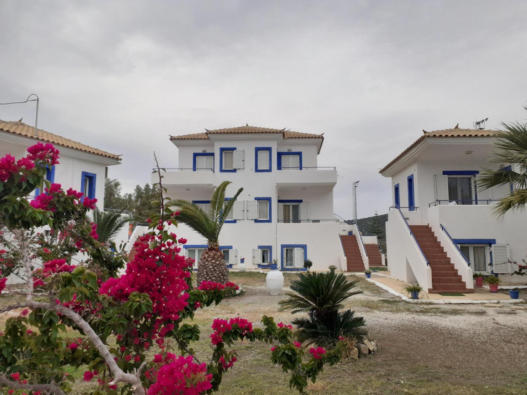 Hotel Avra Nea Epidhavros Bagian luar foto