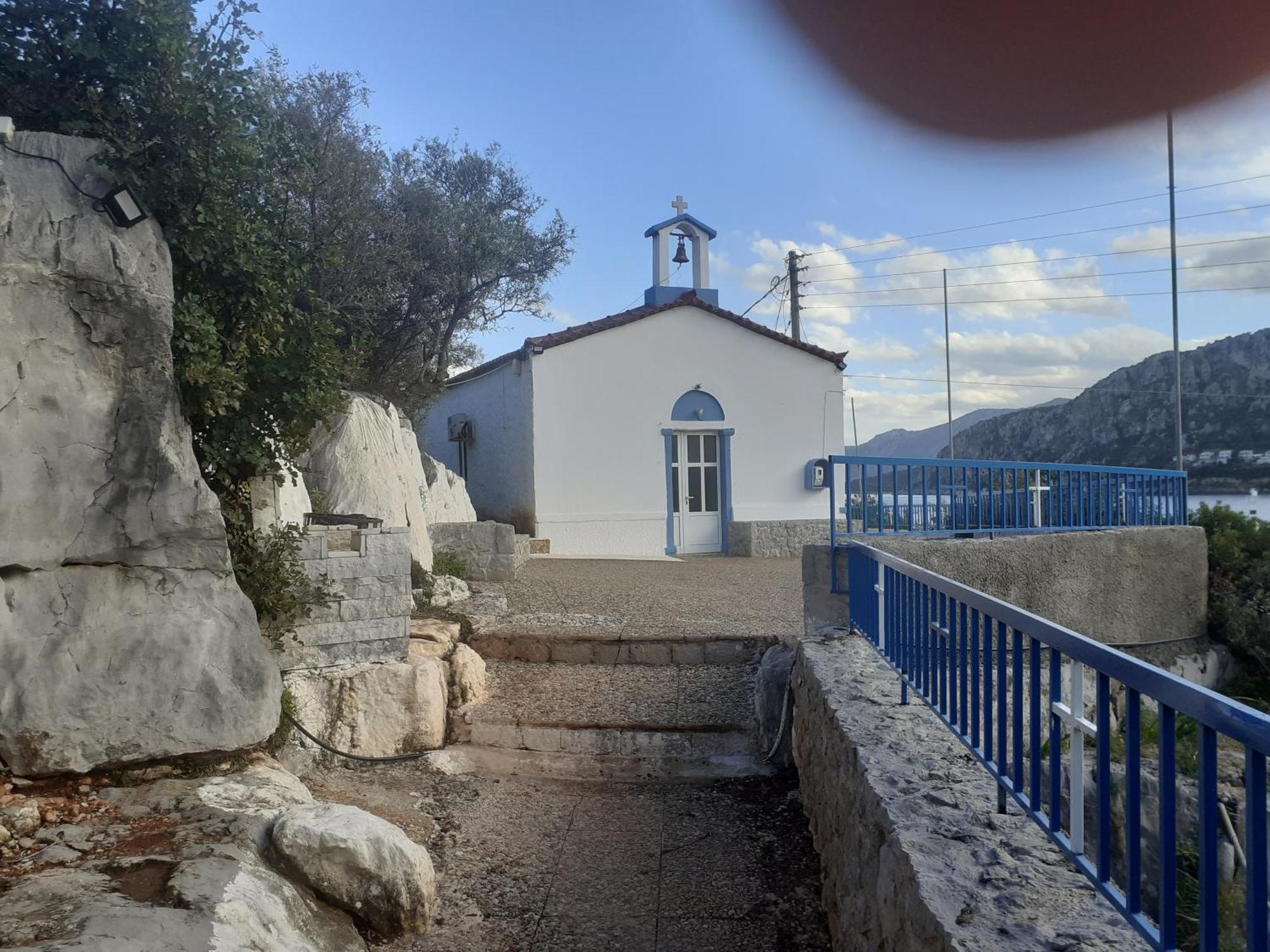 Hotel Avra Nea Epidhavros Bagian luar foto